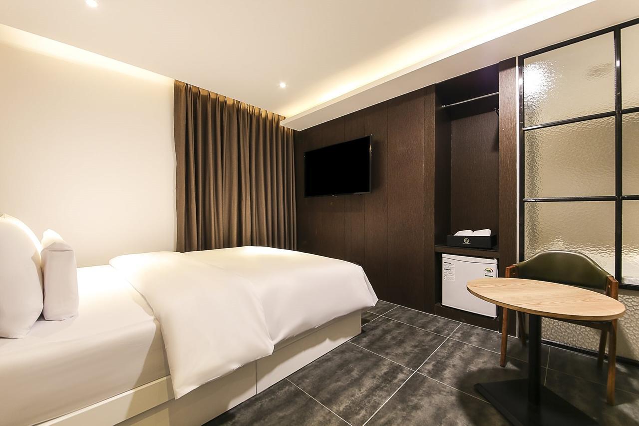 Centralperson Pyeongtaek Hotel Экстерьер фото